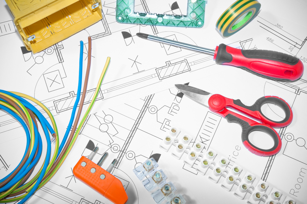 Instalare echipamente 2 echipamente electrice braistore servicii 2 Instalare echipamente