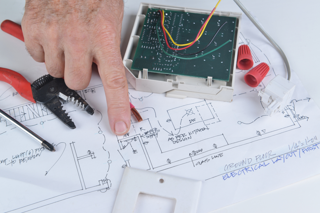 Proiectare instalații electrice de joasă tensiune 1 proiectare instalatii servicii 2 Proiectare instalații electrice de joasă tensiune