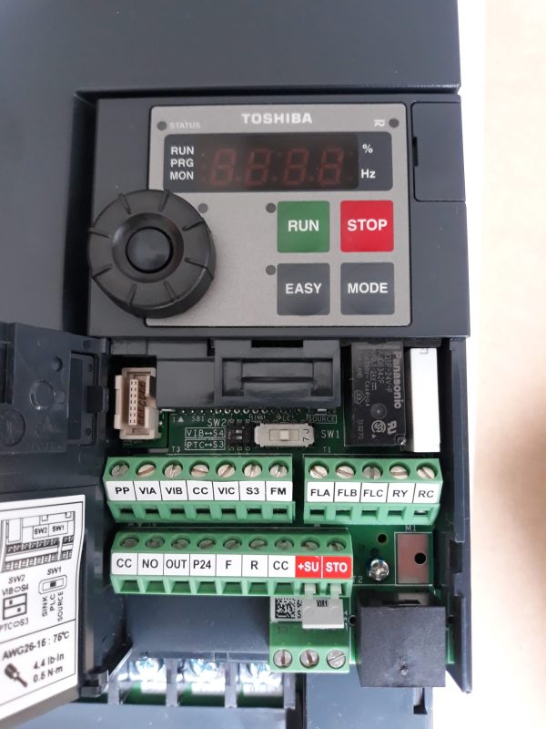 Convertizor de frecventa Toshiba VFS15-4075PL-W1, 7.5 kW, 17 A, (HD) / 11 kW, 23 A, (ND), 3x400 V 1 15 kW